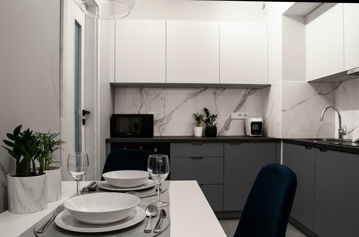 Navyblue Apartment Cracow Free Parking Tv Kraków Exteriör bild